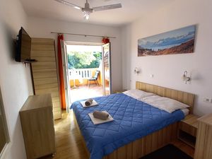 23381864-Ferienwohnung-2-Mljet-300x225-5