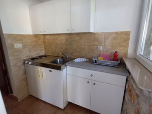 23382144-Ferienwohnung-2-Mljet-300x225-1