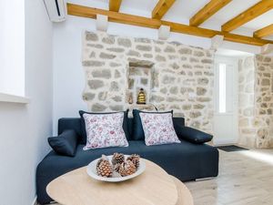 23960057-Ferienwohnung-4-Mljet-300x225-2