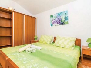 23980744-Ferienwohnung-4-Mljet-300x225-3