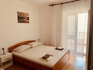 23928075-Ferienwohnung-7-Mljet-300x225-3