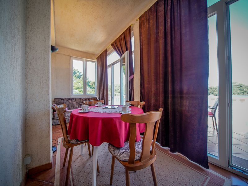 23932350-Ferienwohnung-2-Mljet-800x600-2