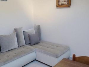 24028900-Ferienwohnung-2-Mljet-300x225-2