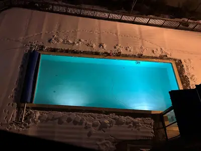 PoolOfHouse