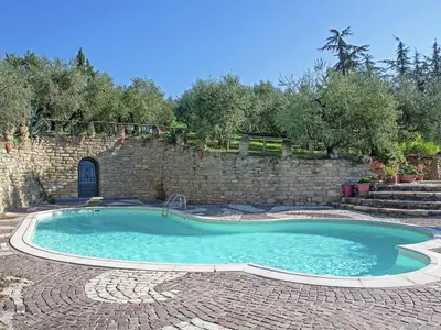 PoolOfHouse