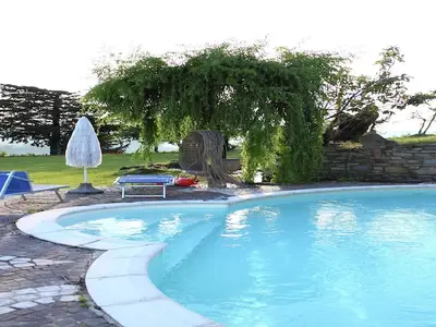 PoolOfHouse