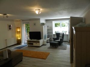 23358722-Ferienwohnung-4-Möhnesee-300x225-4