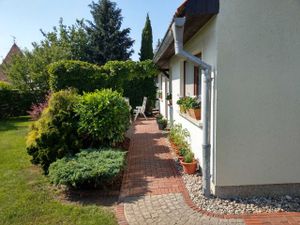 20896031-Ferienwohnung-4-Mönkebude-300x225-1