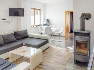 23765845-Ferienwohnung-6-Mönkebude-300x225-3