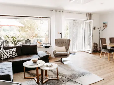 Photo, INSIDE, OUTSIDE