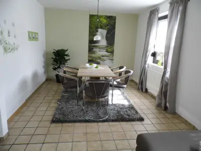 Photo, INSIDE, OUTSIDE