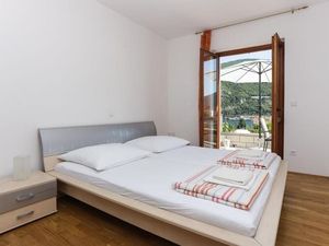 24057378-Ferienwohnung-4-Mokošica-300x225-5