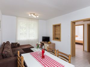 24057379-Ferienwohnung-4-Mokošica-300x225-2