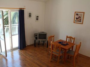 24057502-Ferienwohnung-3-Mokošica-300x225-3