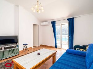 24058042-Ferienwohnung-3-Mokošica-300x225-1