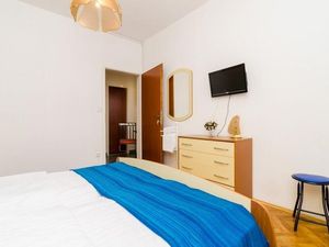 24058043-Ferienwohnung-8-Mokošica-300x225-3