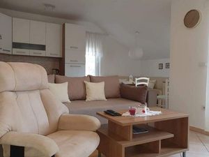 24058477-Ferienwohnung-4-Mokošica-300x225-4