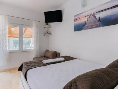 Ferienwohnung für 2 Personen in Molat 8/10
