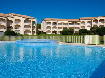 PoolOfHouse
