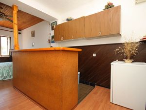 18520150-Ferienwohnung-3-Molunat-300x225-3