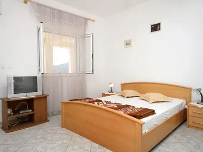 Ferienwohnung für 3 Personen in Molunat 7/10