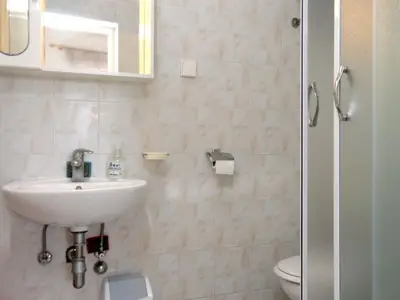 Ferienwohnung für 3 Personen in Molunat 9/10