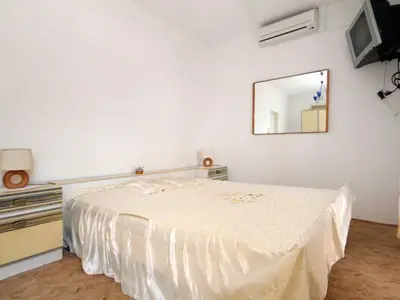 Ferienwohnung für 4 Personen in Molunat 10/10