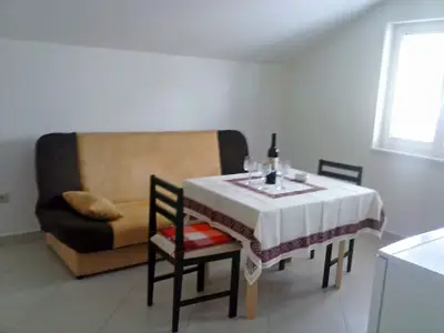 Ferienwohnung für 2 Personen (40 m²) in Molunat 6/10