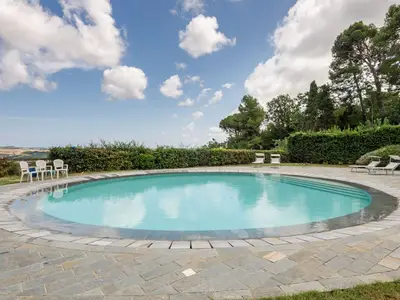 PoolOfHouse