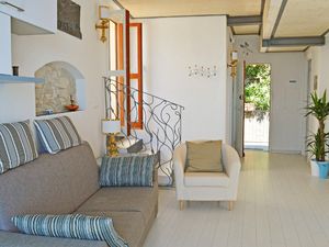 22921301-Ferienwohnung-4-Moneglia-300x225-1