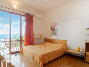 23744417-Ferienwohnung-2-Moneglia-300x225-2