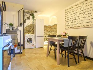 23744878-Ferienwohnung-4-Moneglia-300x225-1