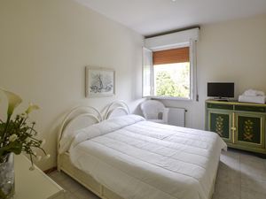 24016453-Ferienwohnung-8-Moneglia-300x225-3