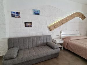 24036600-Ferienwohnung-2-Monopoli-300x225-2