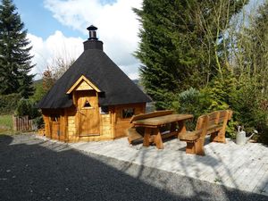 Finnische Grillhütte mit Rentierfellen zu mieten Finnische Grillhütte mit Rentierfellen zu mieten