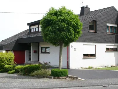 Hausansicht Straßenseite