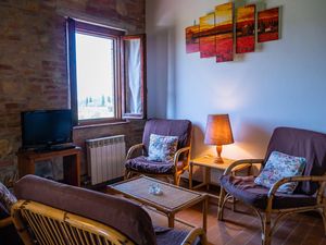 24016075-Ferienwohnung-8-Montaione-300x225-2