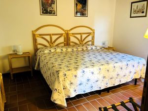 24016074-Ferienwohnung-3-Montaione-300x225-5