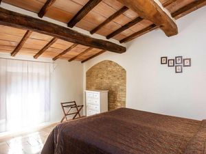 23287588-Ferienwohnung-2-Montalcino-300x225-5