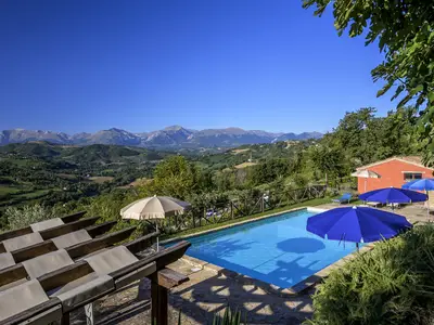 PoolOfHouse
