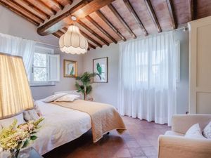 23543677-Ferienwohnung-4-Monte San Quirico-300x225-5