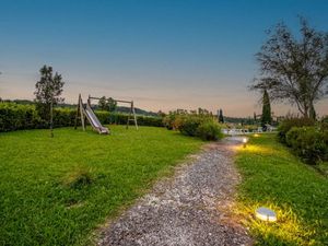 23543683-Ferienwohnung-4-Monte San Quirico-300x225-1