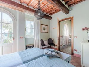 23543683-Ferienwohnung-4-Monte San Quirico-300x225-4