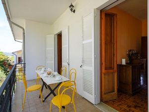 24003884-Ferienwohnung-8-Montefelcino-300x225-1