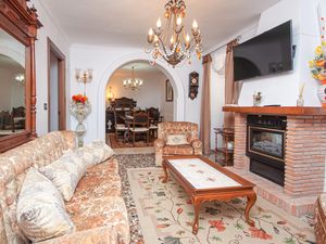 23747597-Ferienwohnung-4-Montefrio-300x225-1