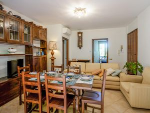 24038570-Ferienwohnung-4-Monteriggioni-300x225-2