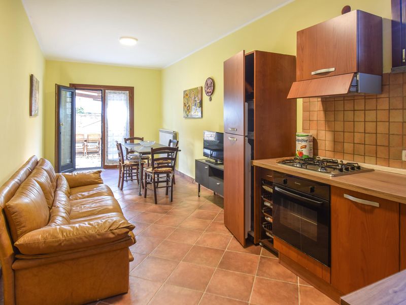 24001679-Ferienwohnung-4-Monterosi-800x600-2