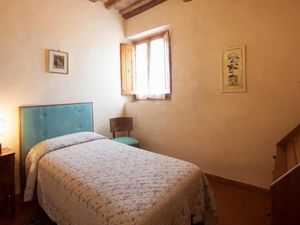 23080265-Ferienwohnung-4-Montespertoli-300x225-5