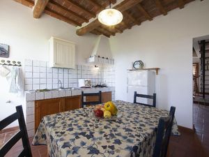 23080281-Ferienwohnung-4-Montespertoli-300x225-4