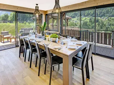 Ferienwohnung für 13 Personen (240 m²) in Montriond 2/10